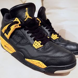 Jordan Retro 4 'Black and Yellow' size 11.5